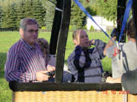 Gespannte Erregung bei den Ballonfahrern